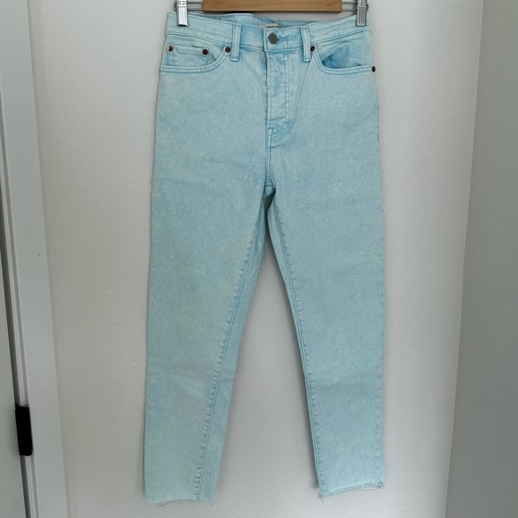 Levi’s Wedgie Skinny Jeans Baby Blue Acid Wash Raw Hem Size 28 High Waisted - Picture 1 of 10